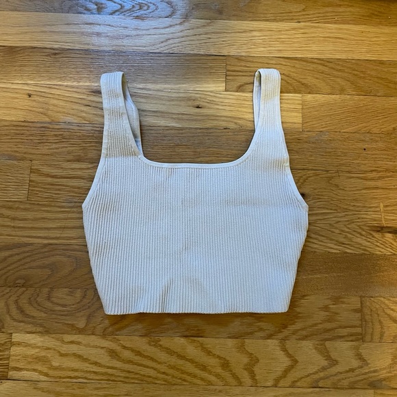 ARITZIA Sculpt Knit Cropped Tank Small - Picture 2 of 5